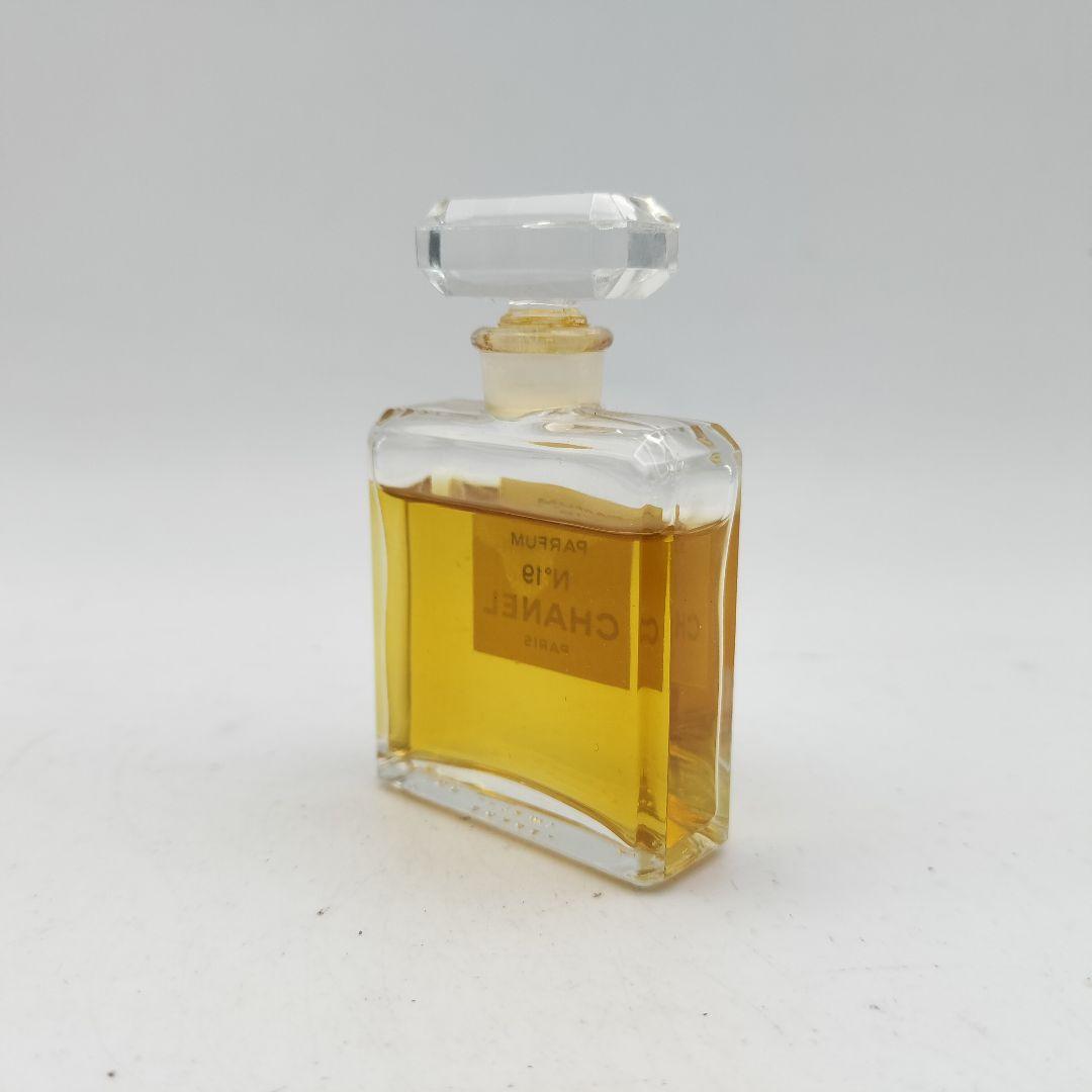 シャネル N°19 パルファム 14ml - メルカリ