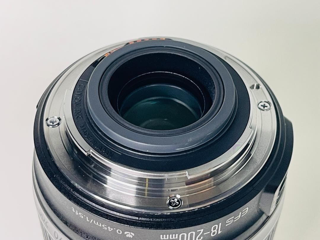 美品★Canon EF-S 18-200mm f/3.5-5.6 IS キヤノン