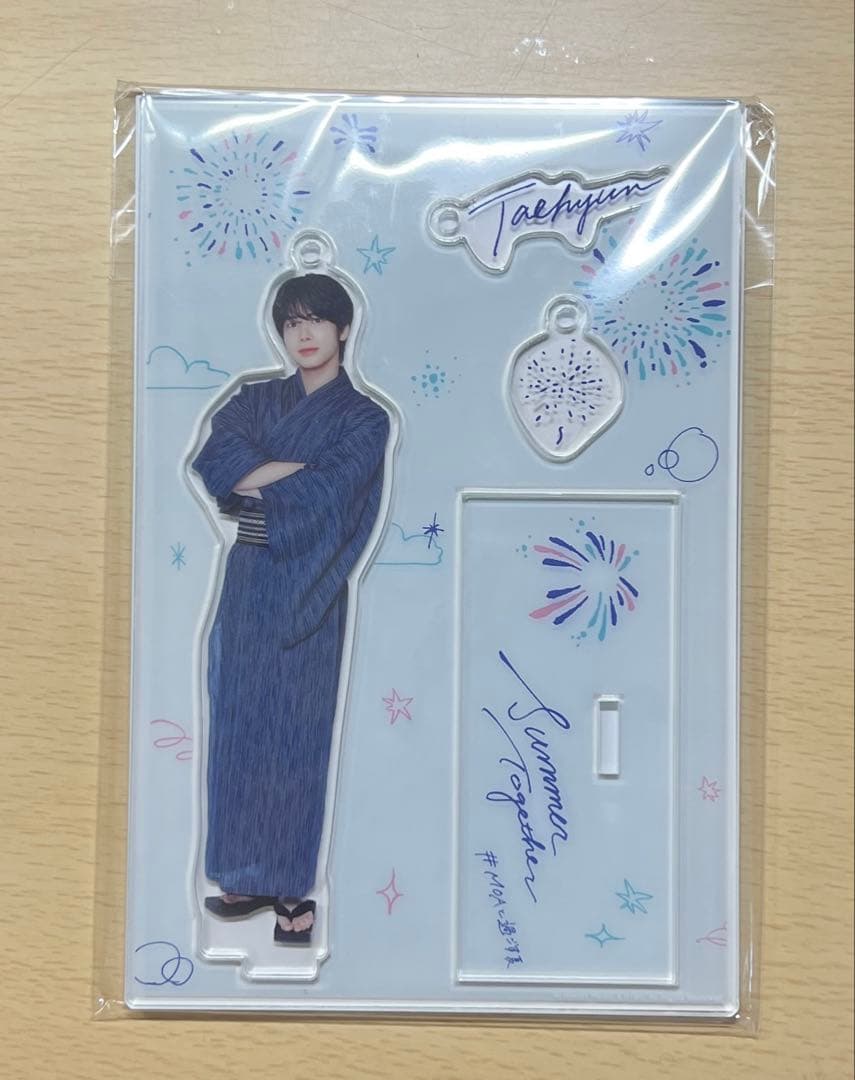 TXT テヒョンTAEHYUN アクリルスタンド 浴衣 - メルカリ