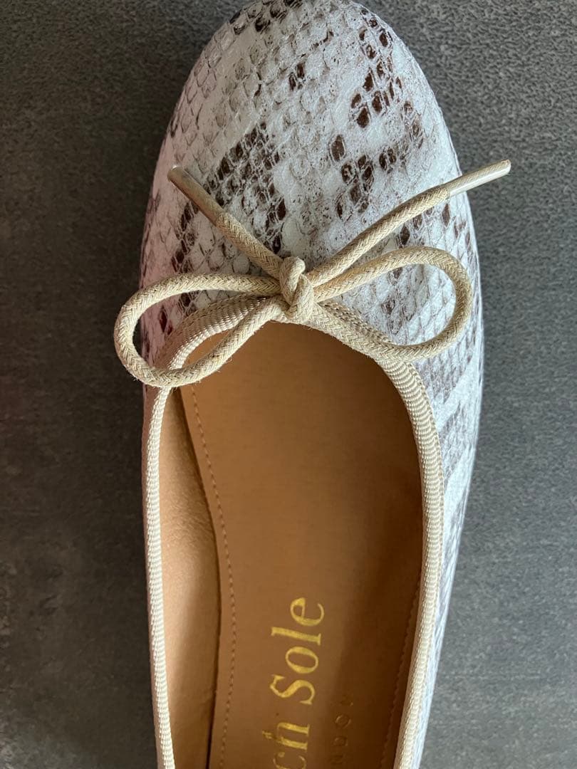 新品正規品 日本未入荷 ロンドン大人気 フレンチソール バレエフラット