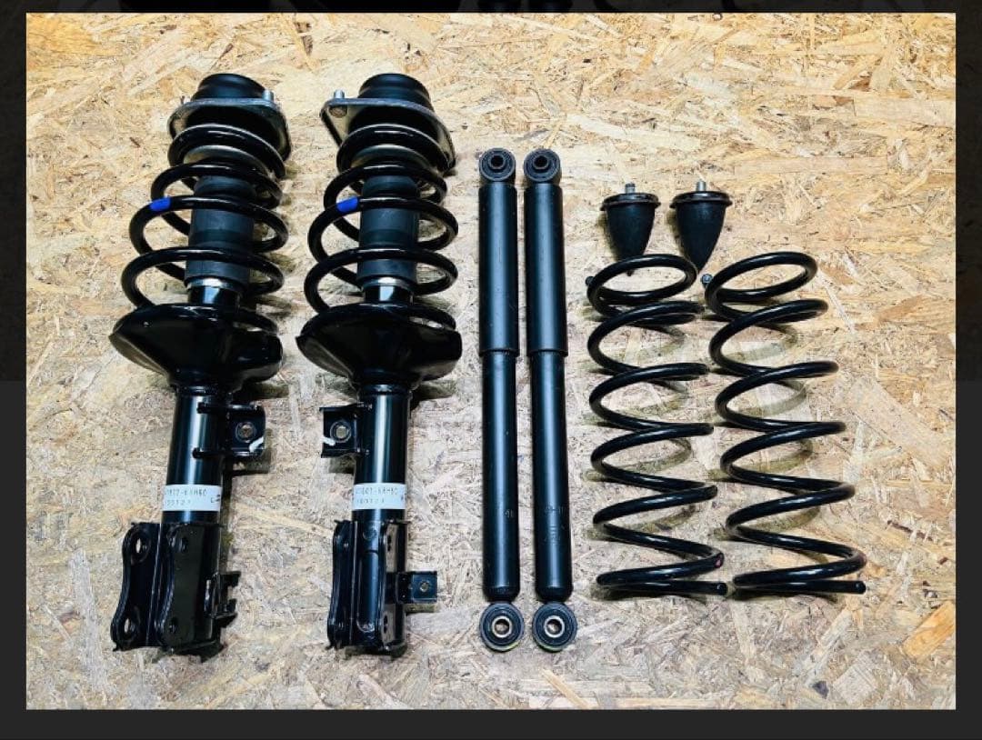 エブリィワゴンda17w 純正サスペンションキット(一式) 美品 スズキ DA17W エブリイワゴン 4WD 純正 サスペンションキット