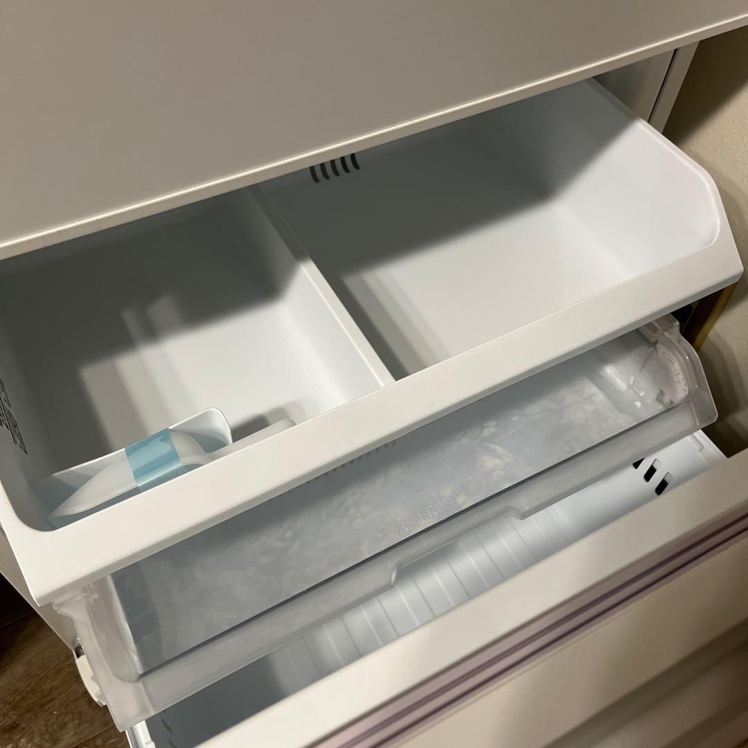 超メルカリ市お値引き】TOSHIBA 冷蔵庫 ホワイト 294リットル