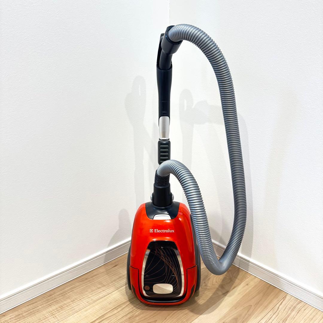 良品】 Electrolux 掃除機 EET530SO キャニスター式 コード - メルカリ