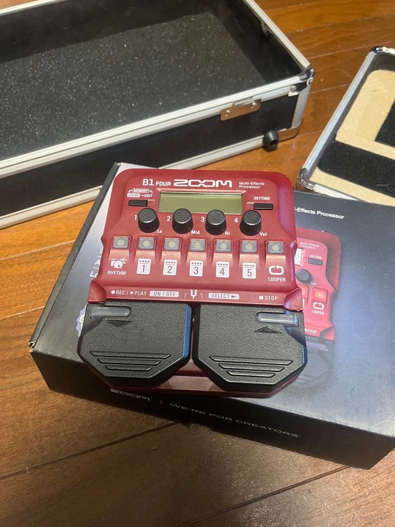 zoom b1 four マルチエフェクター ベース用 ZOOM B1 FOUR Multi-Effects Processor ベース用マルチエフェクター