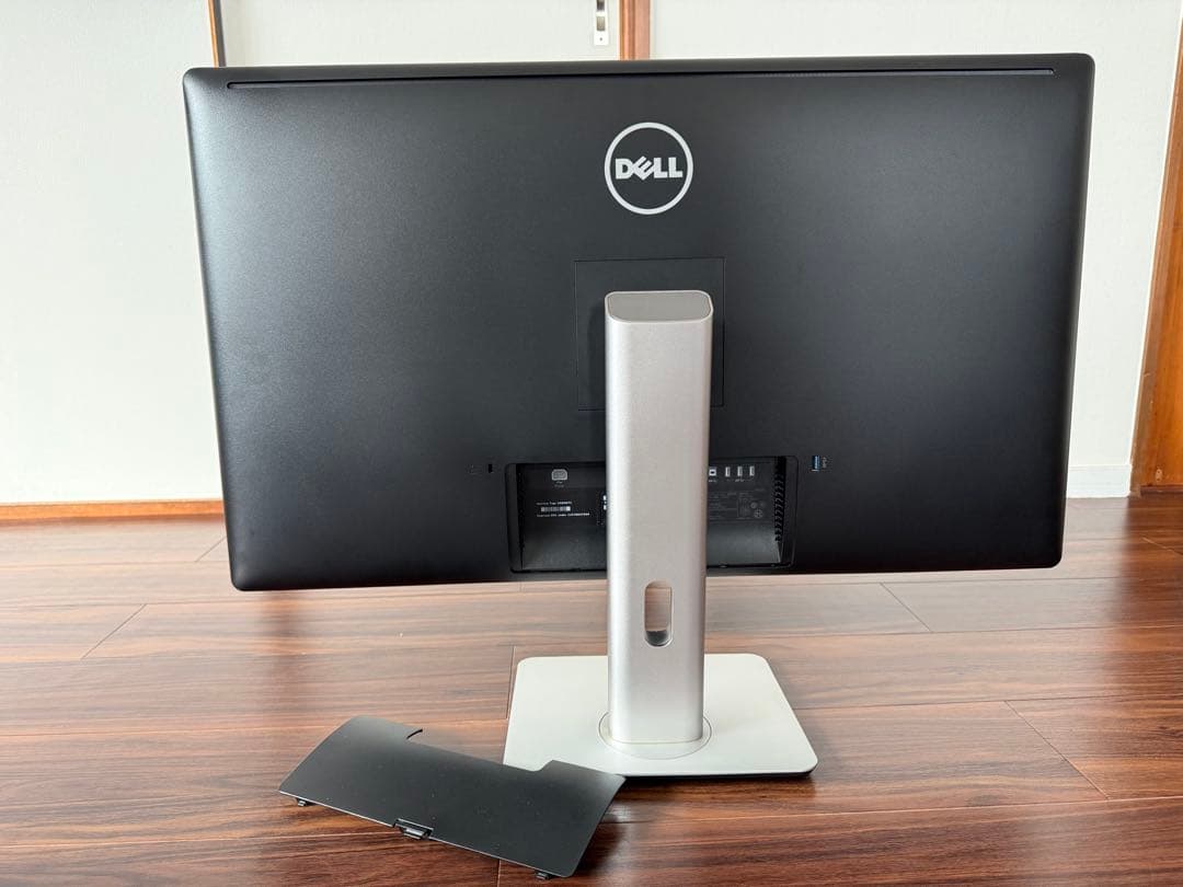 Dell UP3216Q 31.5インチ 4Kハイエンドモニター USBハブ