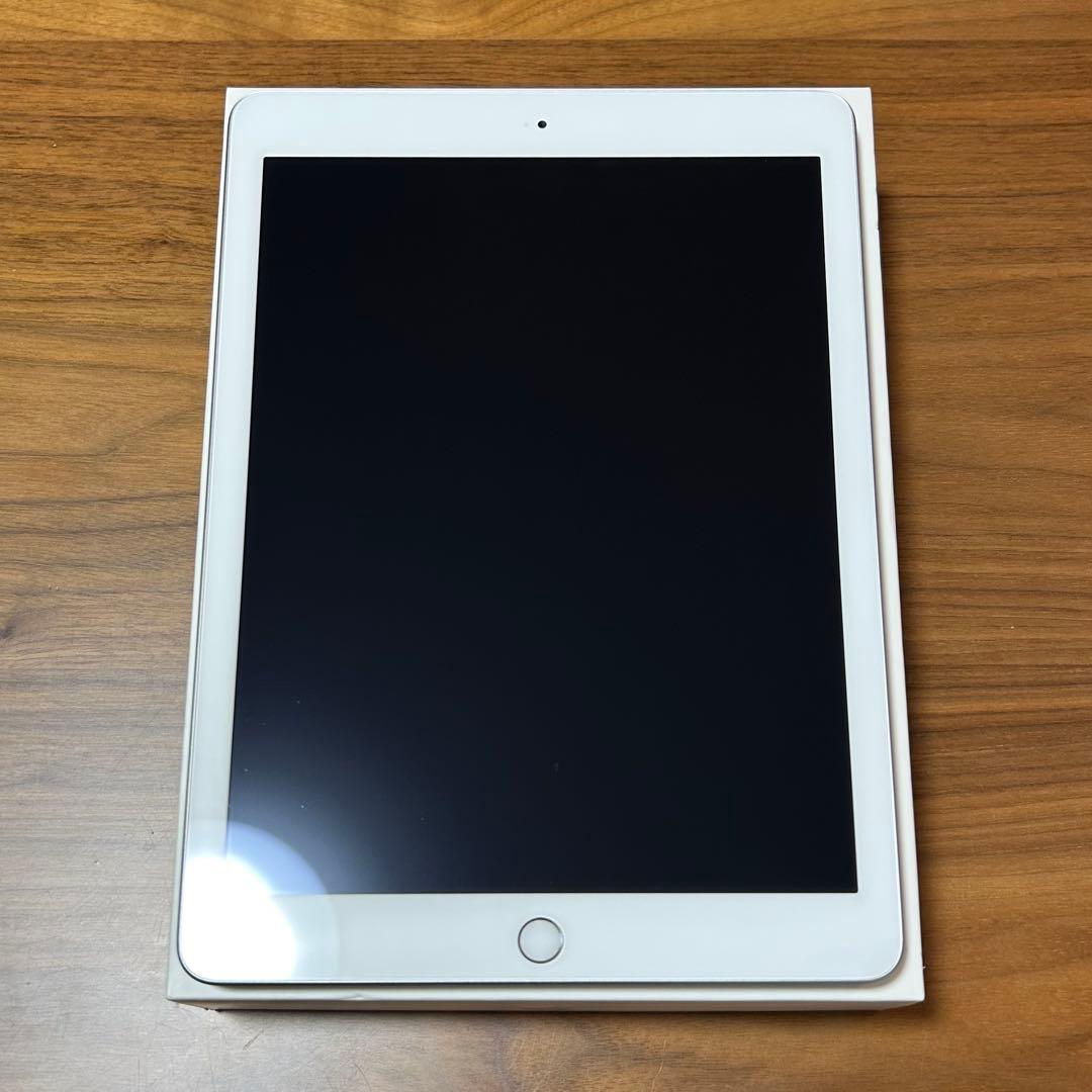 iPad シルバー Wi-Fi 32GB A1822 第5世代 iPad Wi-Fiモデル 32GB A1822 第5世代 MP2F2J/A 9.7 インチ スペース