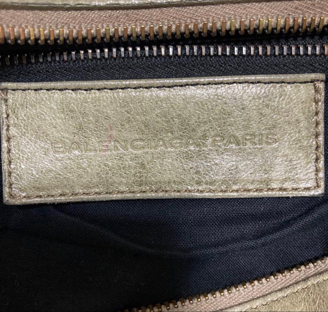 BALENCIAGA カーキレザーバッグ 保存袋付 バレンシアガ大きめショルダー