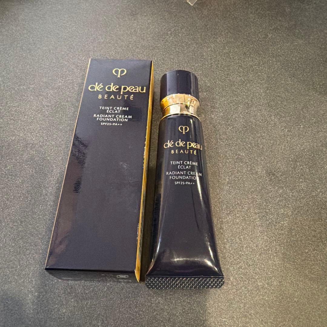 clé de peau クリームファンデーション オークル10 25g cle de peau BEAUTE（クレ ド ポー ボーテ） 資生堂 タンクレーム