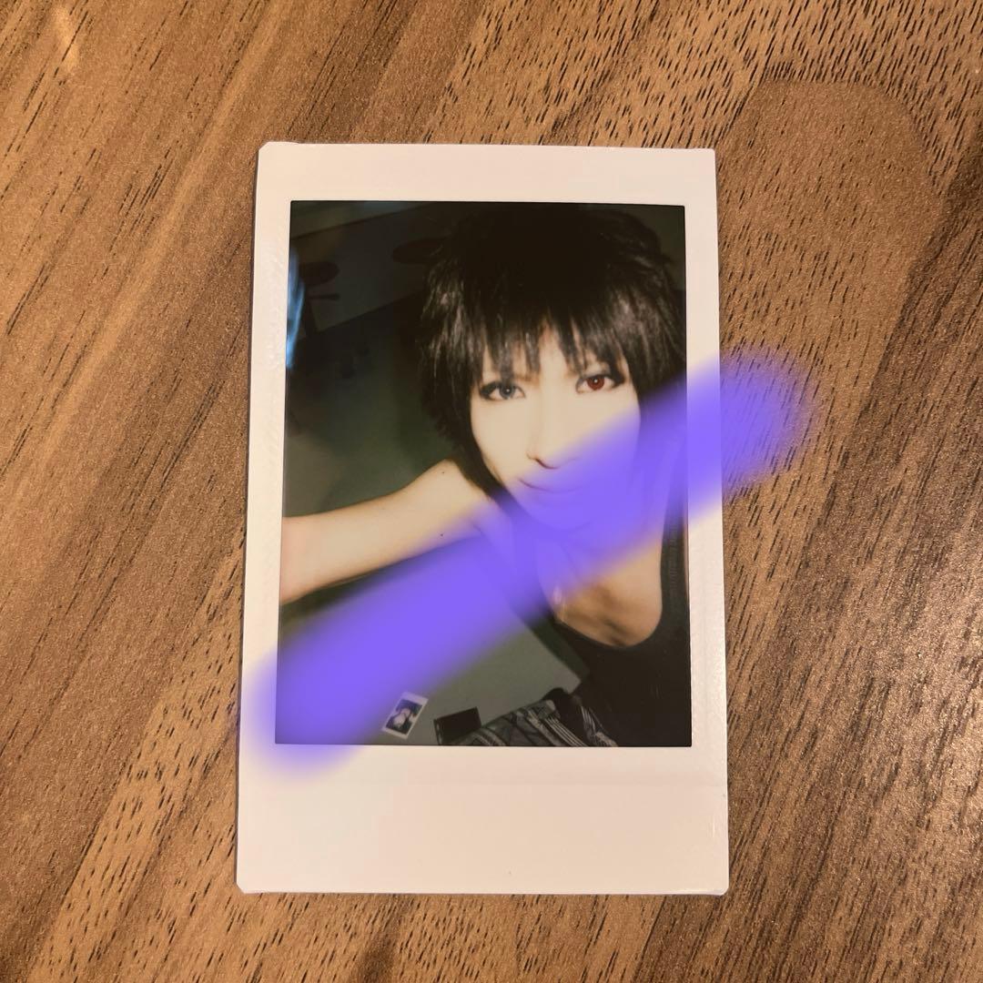 ゴールデンボンバー 歌広場淳 チェキ（黒髪）④ - メルカリ