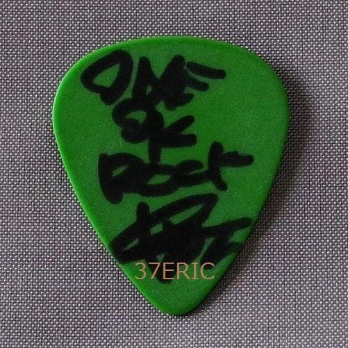 ONE OK ROCK ワンオクロック 直筆サイン入りギターピック - メルカリ