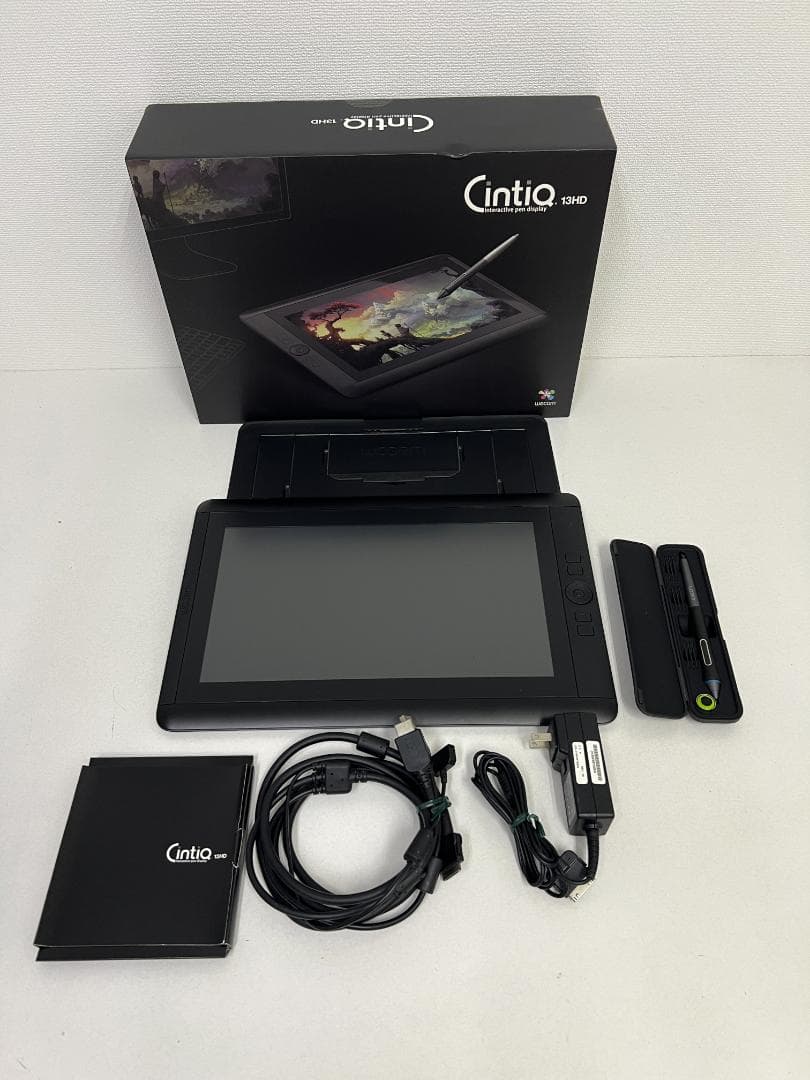 ワコム 液タブ13.3フルHD液晶 Cintiq13HD DTK-1300/K0 Amazon | ワコム 液晶ペンタブレット 13.3フルHD液晶 Cintiq 13HD 【旧