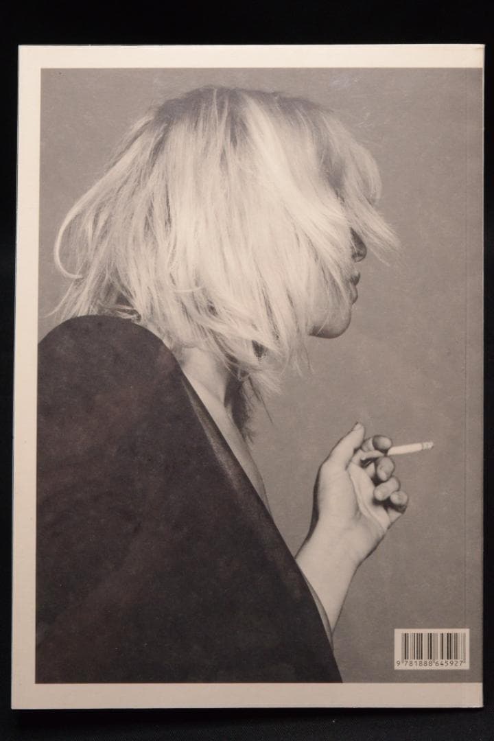 Portrait of a Performer Courtney Love】 - メルカリ