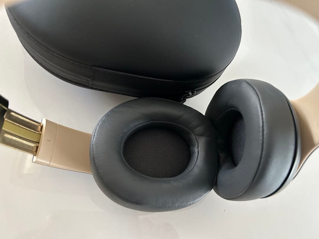 Beats Studio 3 Wireless シャドウグレー パット交換済み