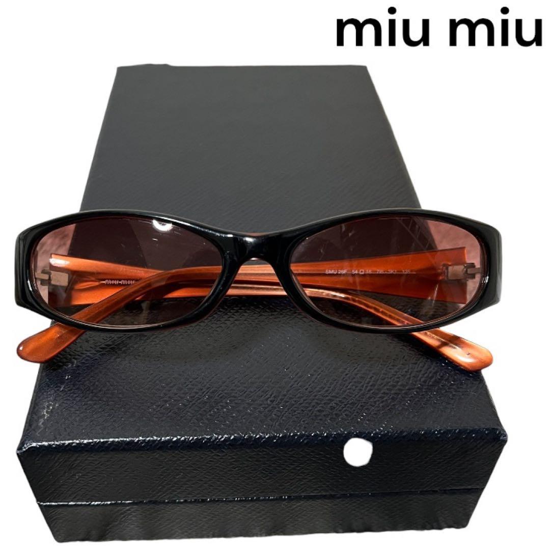 miumiu サングラス　SMU 26F ミュウミュウ　バラ　薔薇 ミュウミュウ MIU MIUサングラス ローズモチーフ バラ模様 SMU62F 専用