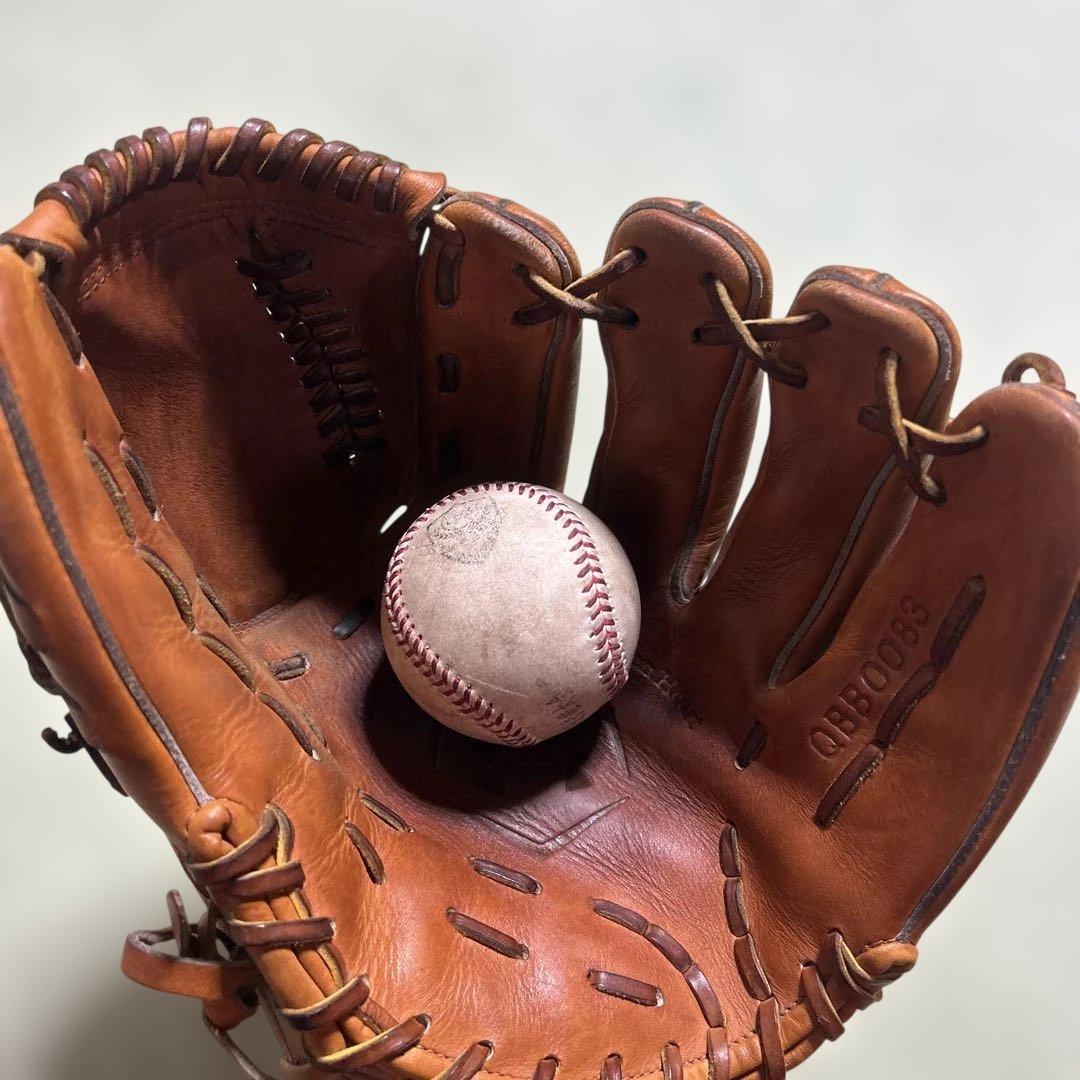 アンダーアーマー 硬式ピッチャー用グラブ 型番QBB0083 - グローブ