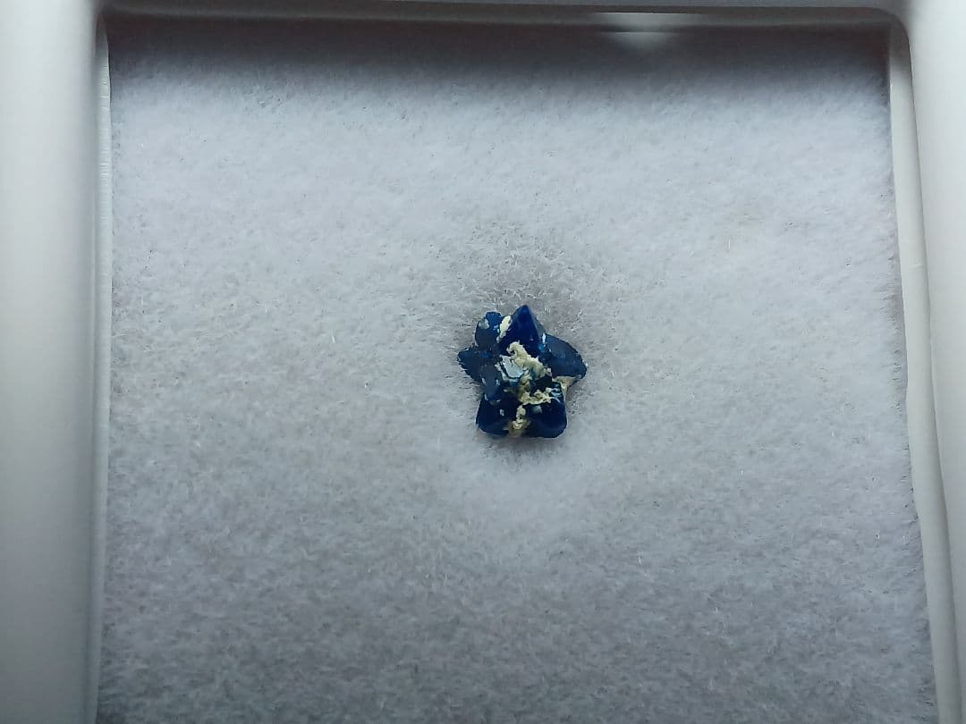 星型 キュマンジュ石 原石 Cumengeite クメンジャイト 鉱物標本 - メルカリ