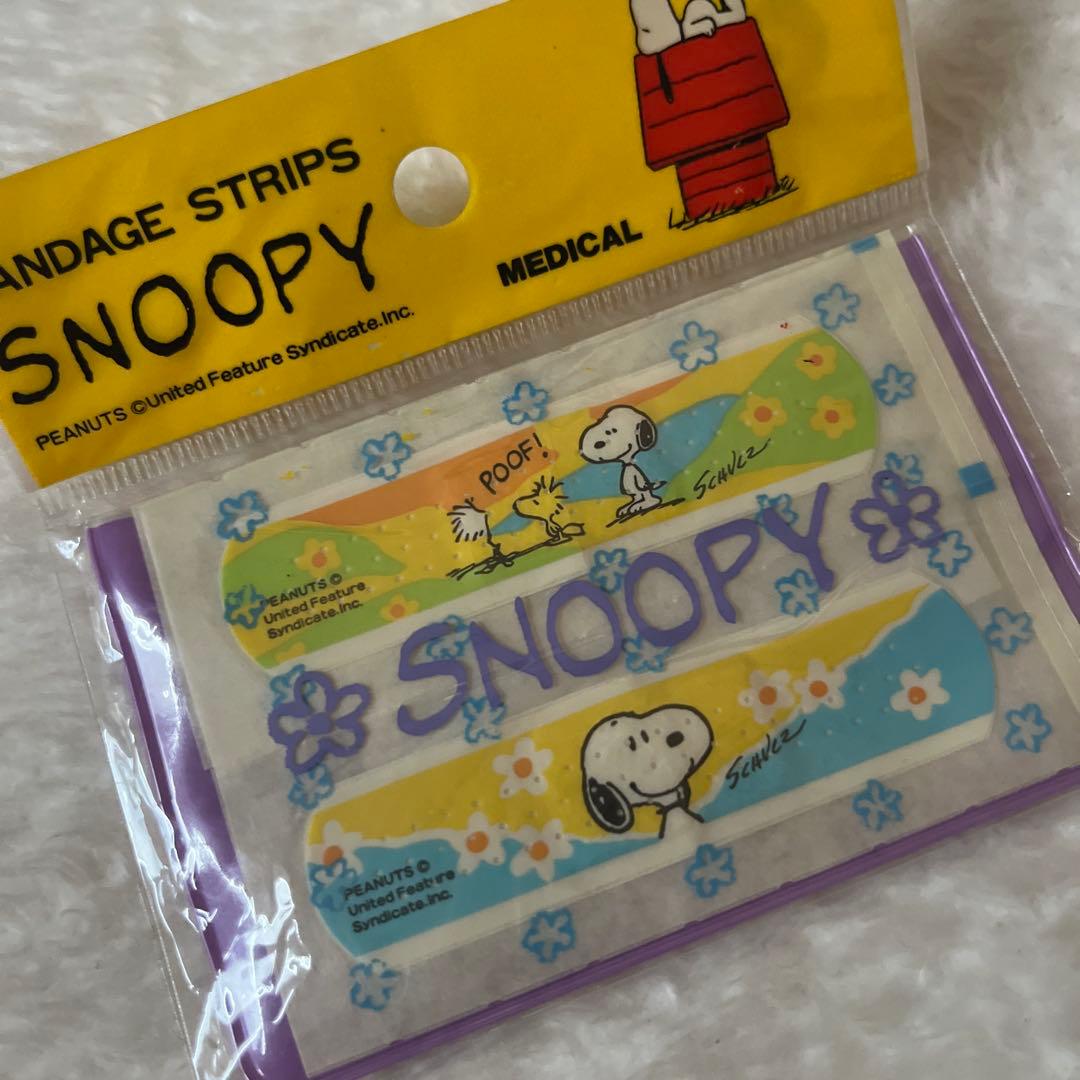 昭和レトロ SNOOPY スヌーピー 絆創膏 クリアケース入り【激レア】