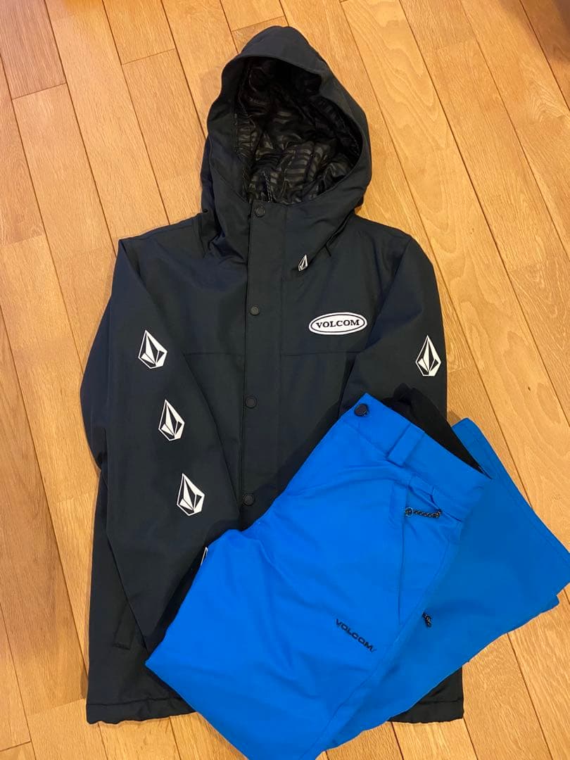 VOLCOM スノーボード スキー ウェアセット 黒/青 クリーニング済み