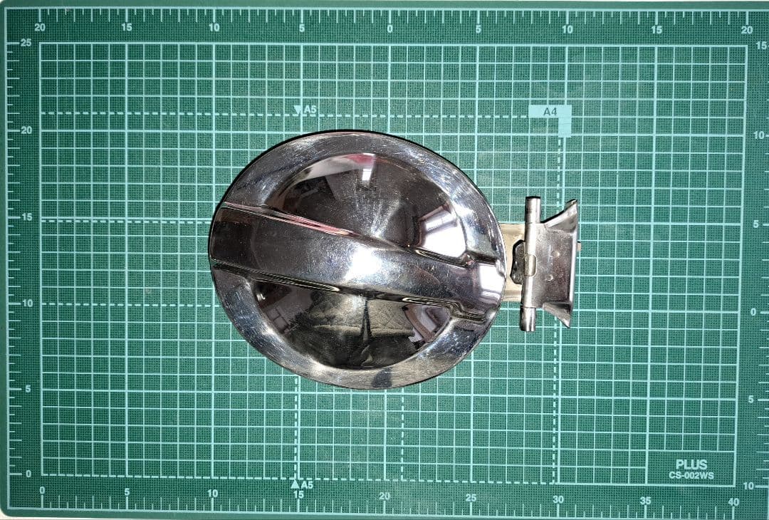 旧車当時もの　初期型ユーノスロードスターガソリン給油口カバー　ロードスターパーツ 楽天市場】ロードスターna フューエルリッドの通販