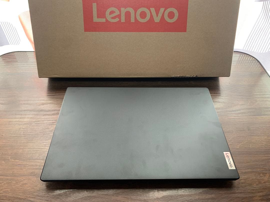 Lenovo V14 Gen 5 価格.com 限定モデル Lenovo V14 Gen 5(14型 Intel) | 利便性を重視した14型ビジネスノート