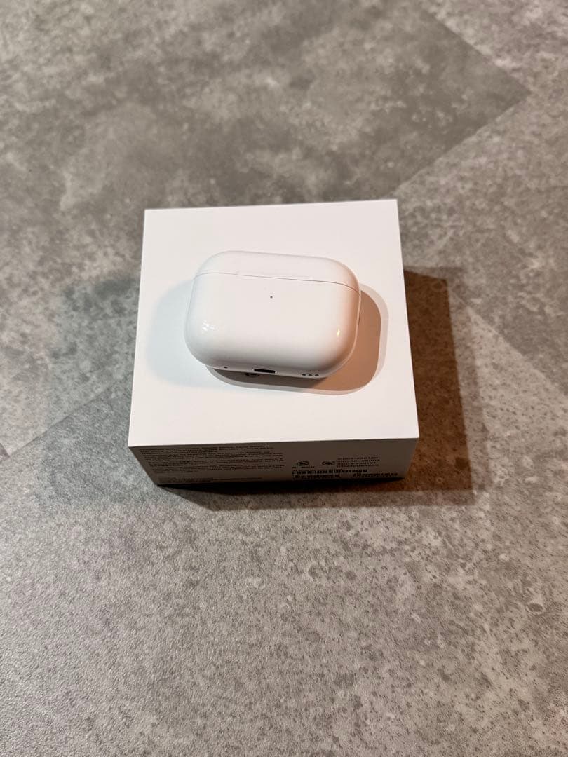 AirPods Pro 本体 ワイヤレス充電対応　第二世代 アップルAirPods Pro（第2世代）USB Type-C版レビュー。Lightning版と