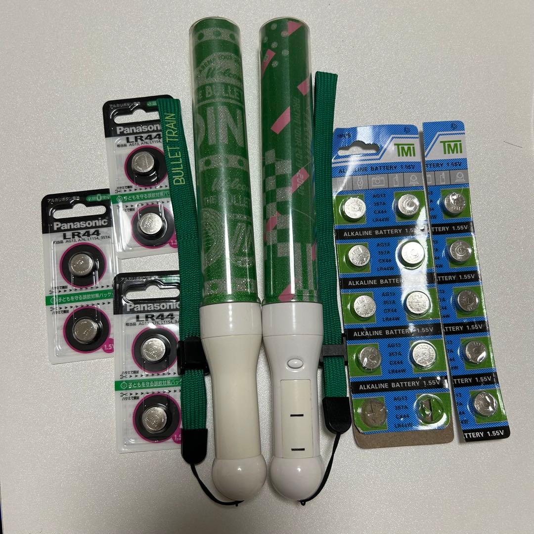 村*】様 超特急草川拓弥 タクヤ ペンライト2本LR44 アルカリボタン2本