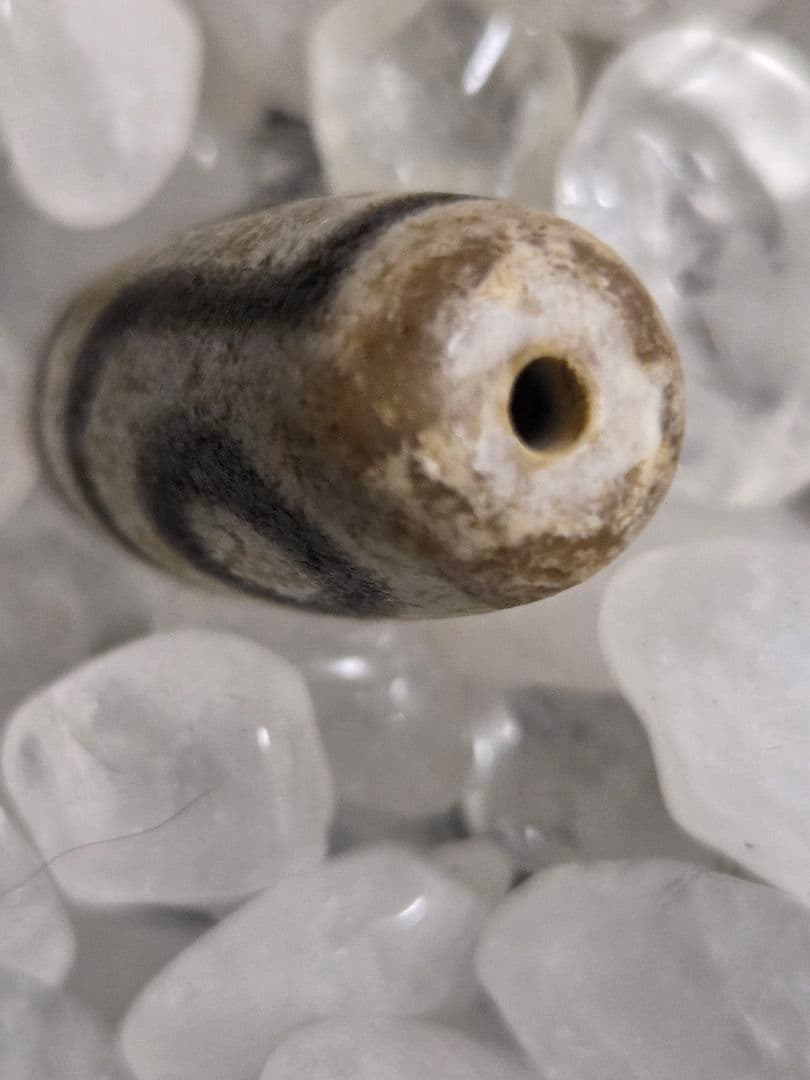 977 天珠 二眼天珠 貴重 珍品 dzibeads ！ - メルカリ