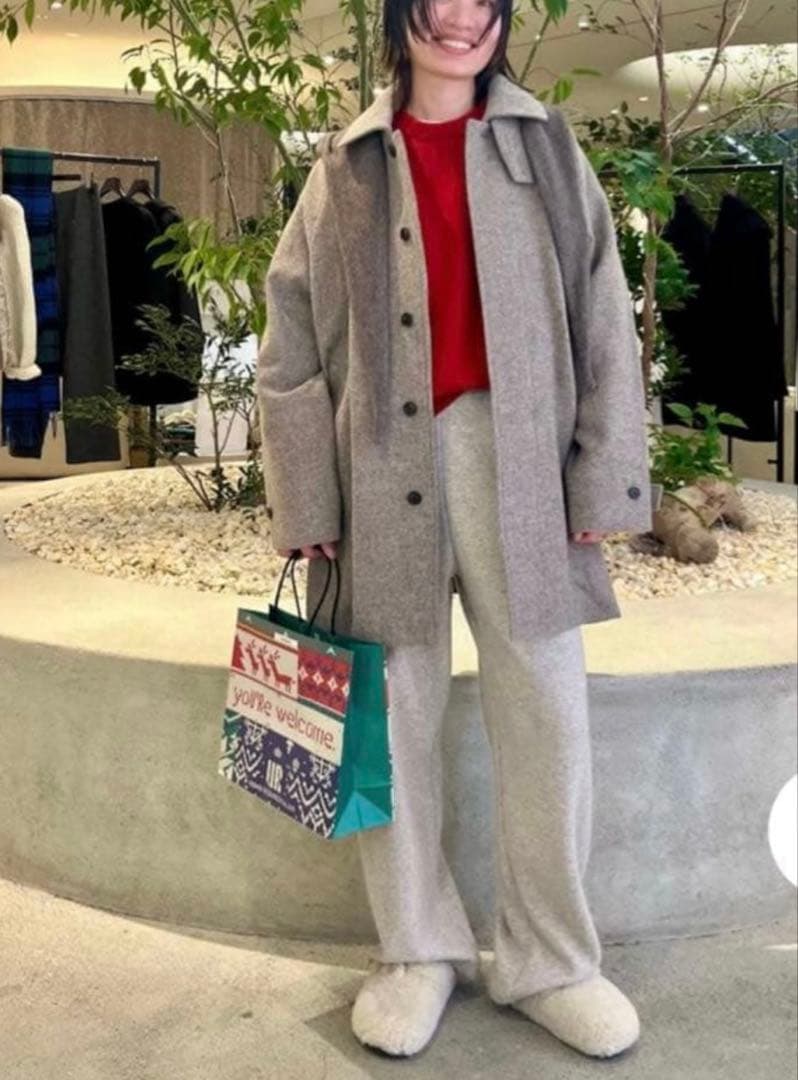 新品タグ付 かぐれ ヘリンボンウールショートコート ベージュ 今季完売