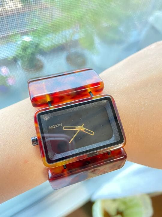 NIXON ニクソン THE VEGA べっ甲 ブラウン - メルカリ