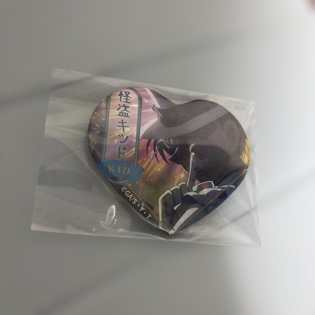名探偵コナン キラキラビッグハート型缶バッジ 怪盗キッド - メルカリ