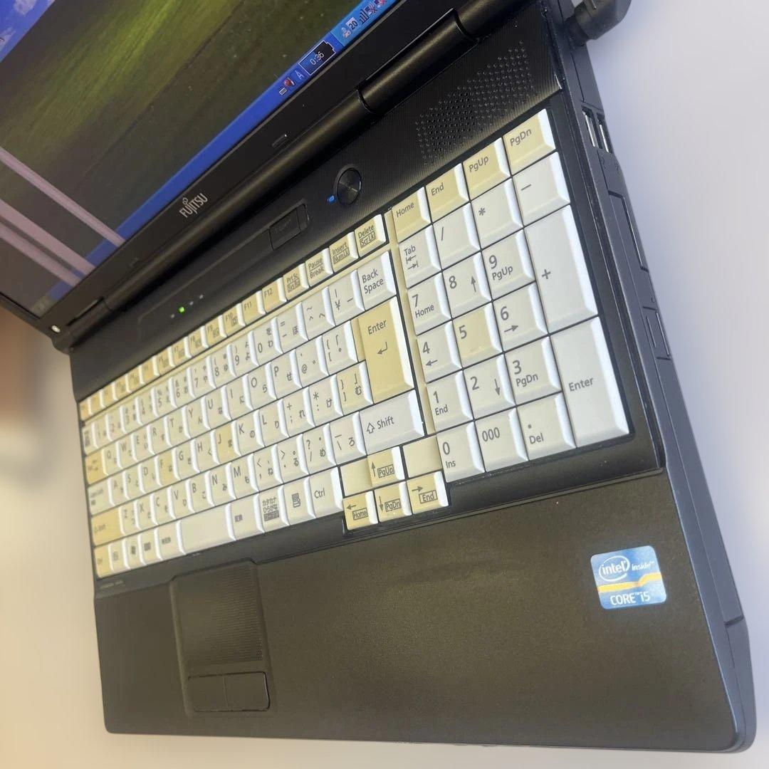 ☆訳有激安☆Windows XP☆富士通15.6インチ大画面ノート☆第