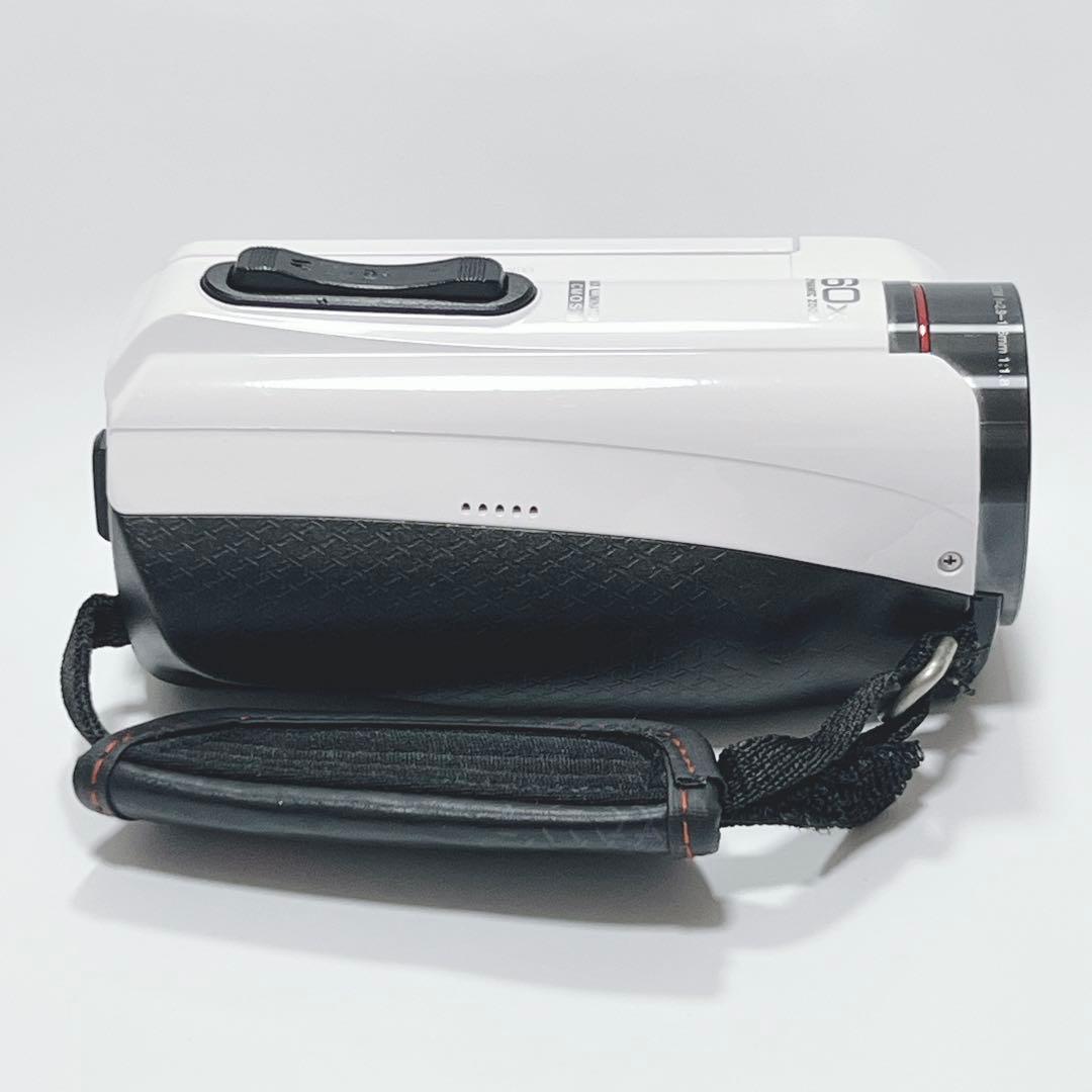 美品】JVC エブリオ GZ-R300 防水 ビデオカメラ - メルカリ