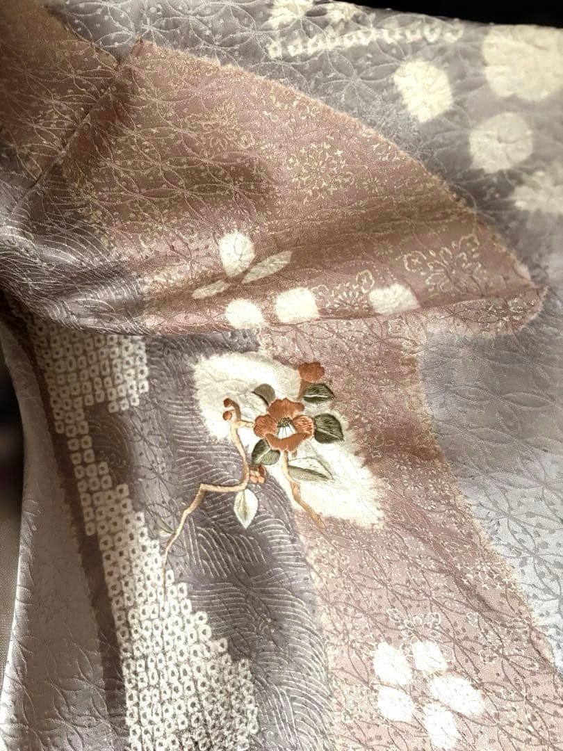 ☆マルさま専用☆銀座老舗きしや 絞りと刺繍 絹の艶としなやかさ 最