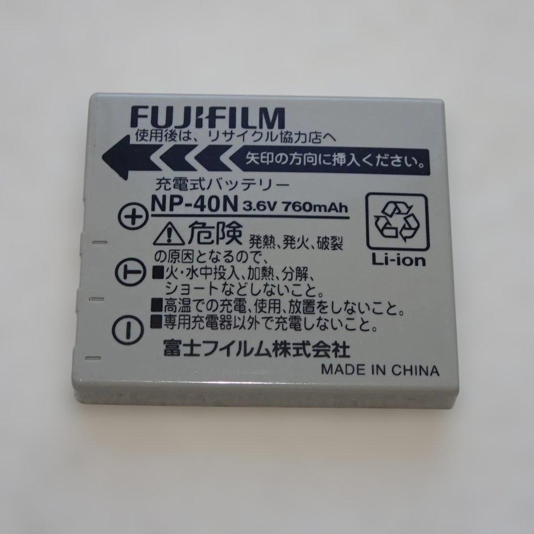 フジフイルム FinePix j50 8.2MP コンパクトデジタルカメラ