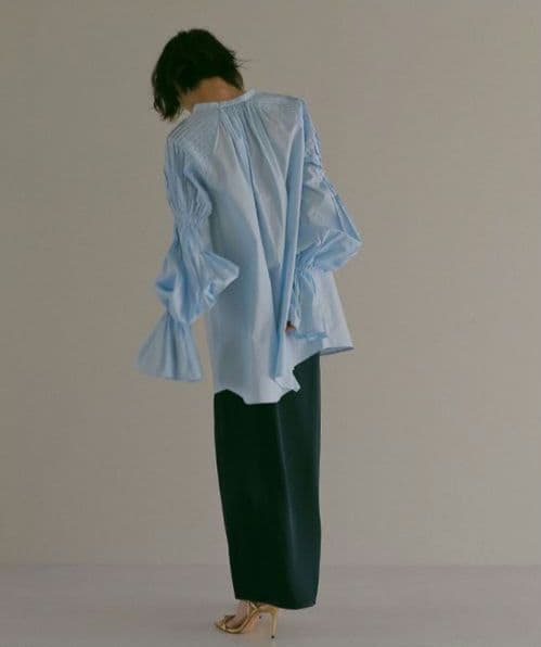 ETRE TOKYOキャンディースリーブタックシャツ - メルカリ