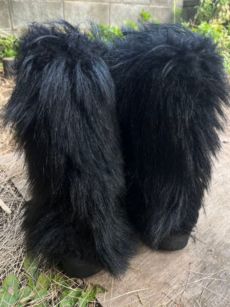 \"DIADORA\" ディアドラ Goat Fur Boots