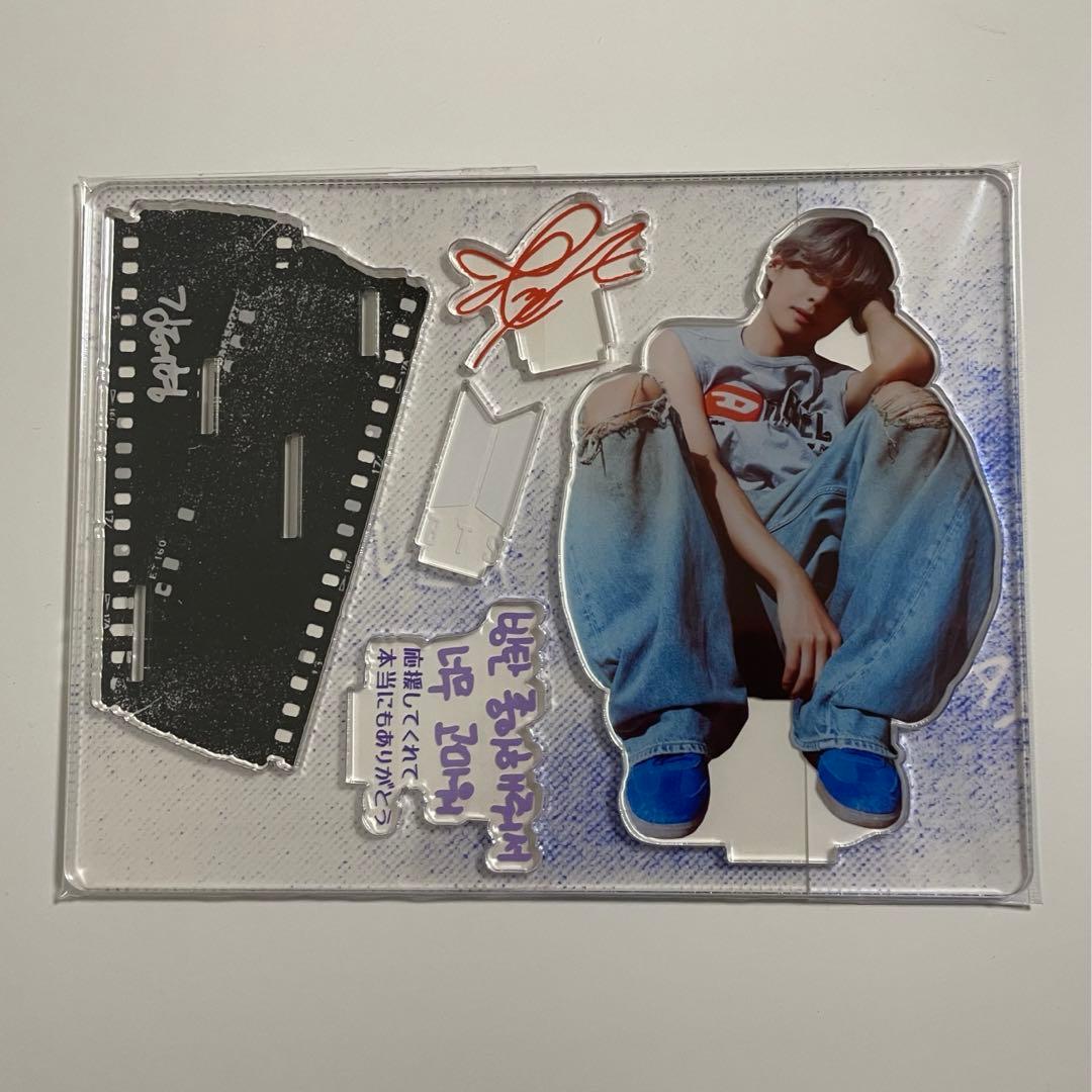 BTSテテ テヒョン アクリルスタンド（大）アクスタ bts v③ - メルカリ