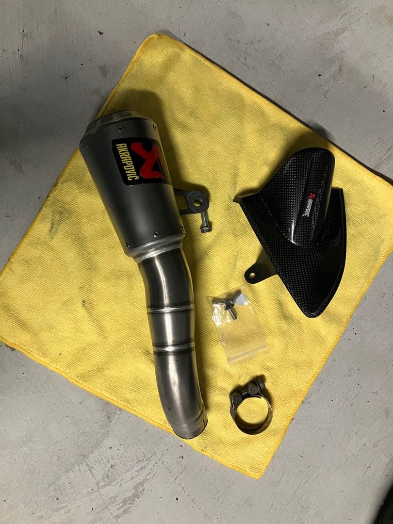 YZF-R25 3 mt25 03アクラボビッチ　マフラー ヒートガード AKRAPOVIC（アクラポビッチ） 送料無料 YZF-R25 YZF-R3 MT-25 MT-03