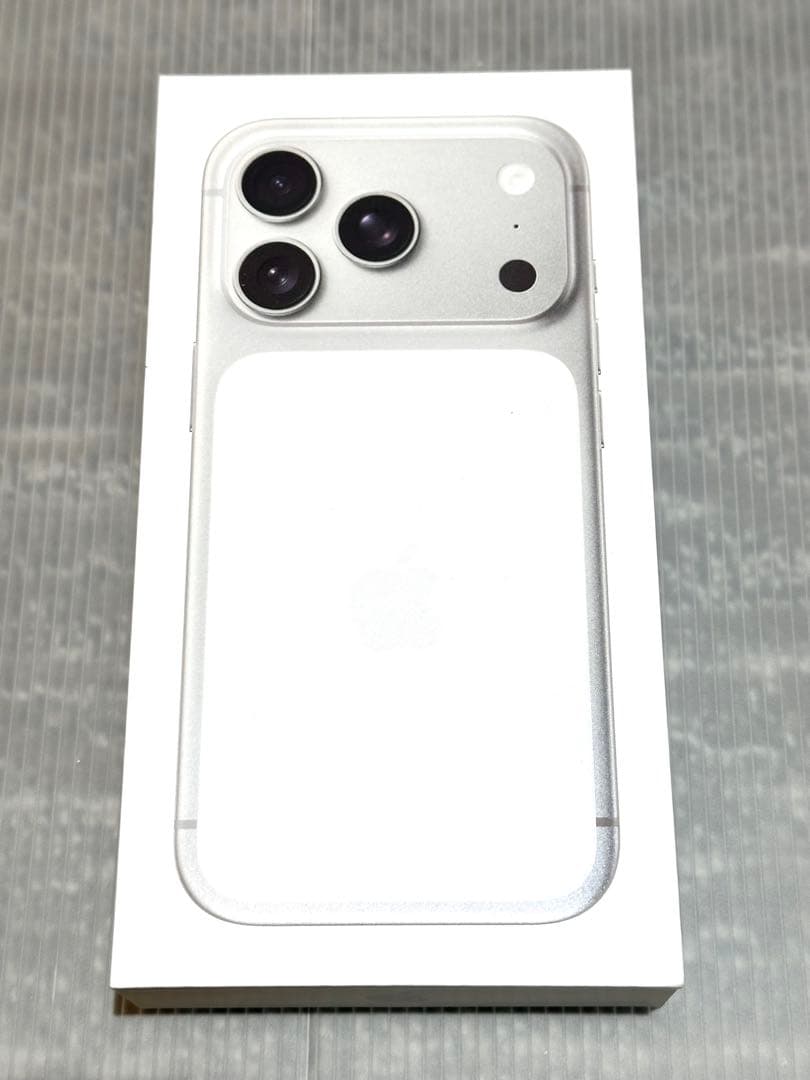 【新品未開封】iPhone 17 Pro 512GB シルバー iPhone 17 Pro 512GB シルバーを購入 - Apple（日本）