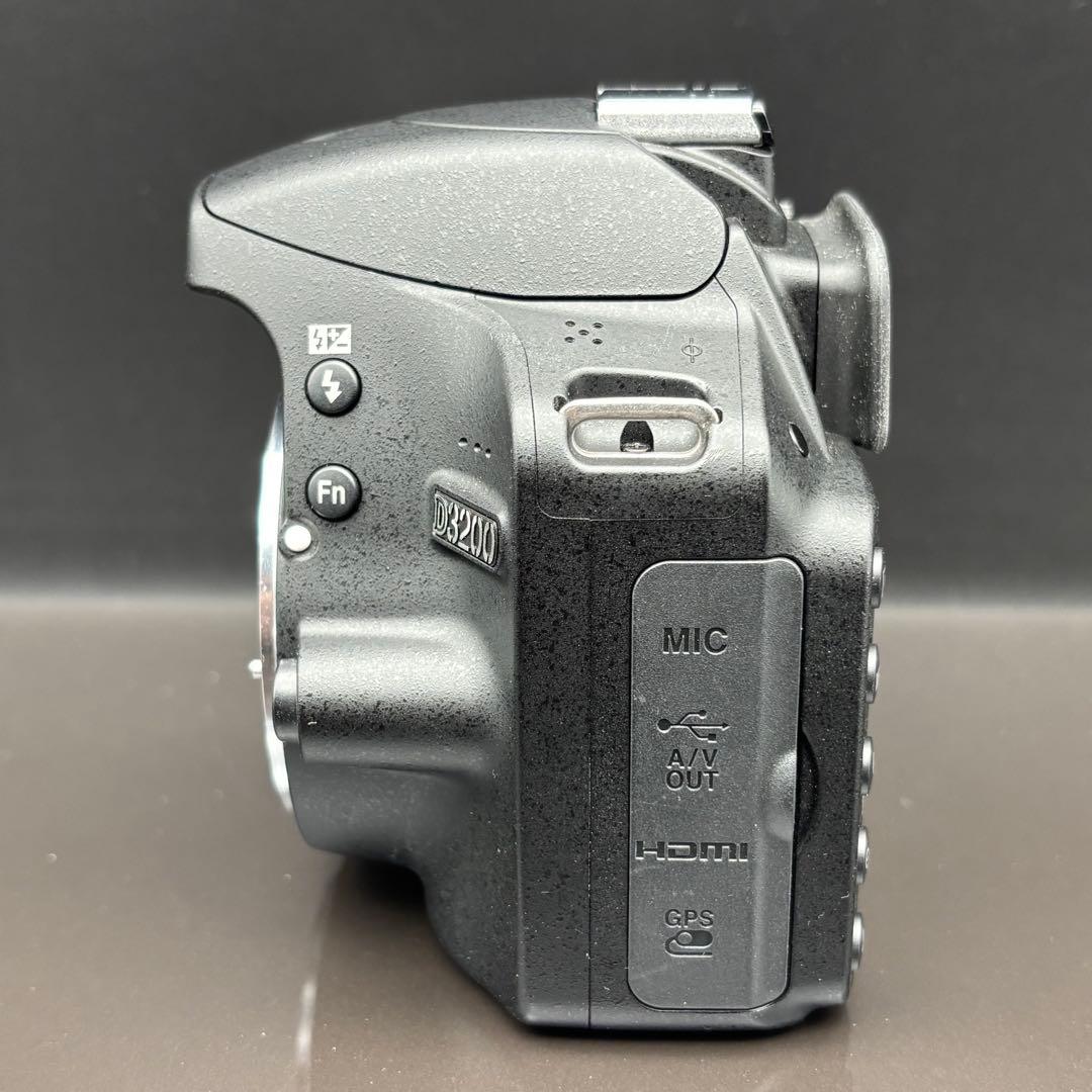 ショット数2427 Nikon D3200 ダブルズームキット デジタル一眼レフ