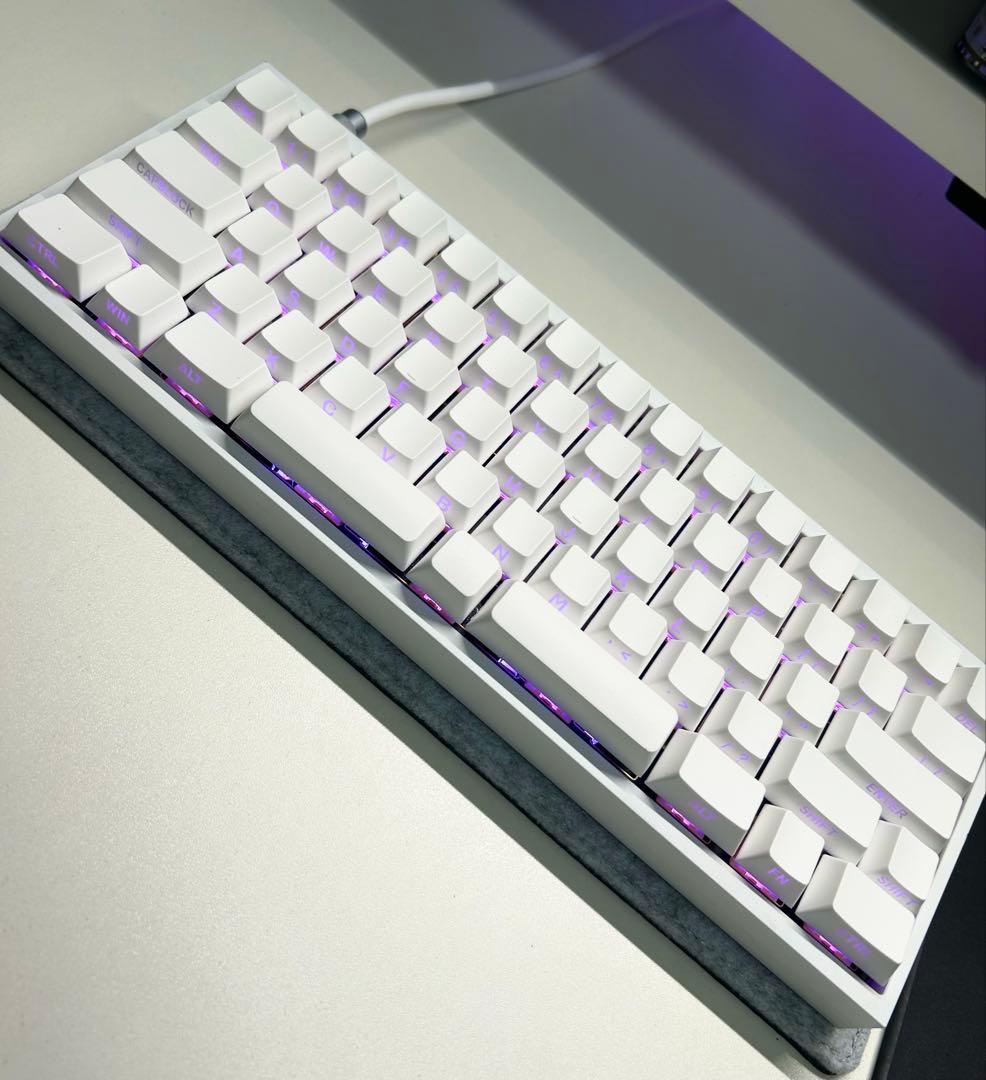 F-01M 美品 docomo 折りたたみ式携帯電話 docomo らくらくホン F-01M