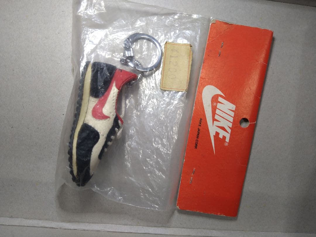 希少 80s NIKE キーホルダー