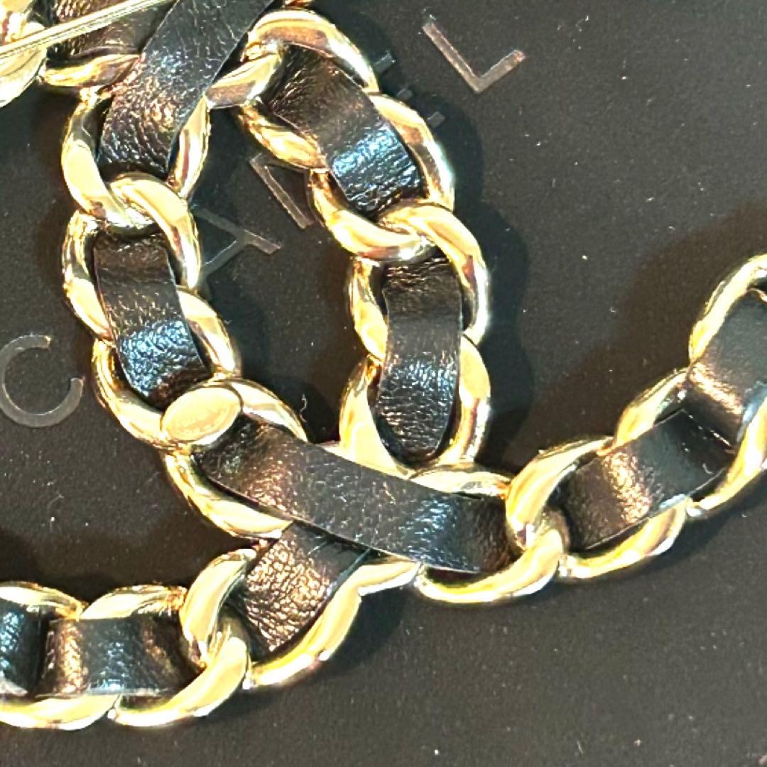 レア美品 CHANEL シャネル ブローチ チェーン レザー CCマーク - メルカリ