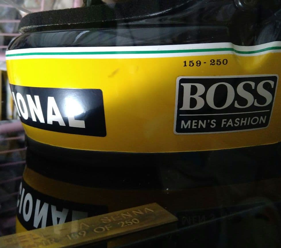 レア】限定250個 BELL アイルトン・セナ 直筆サイン ヘルメット - メルカリ