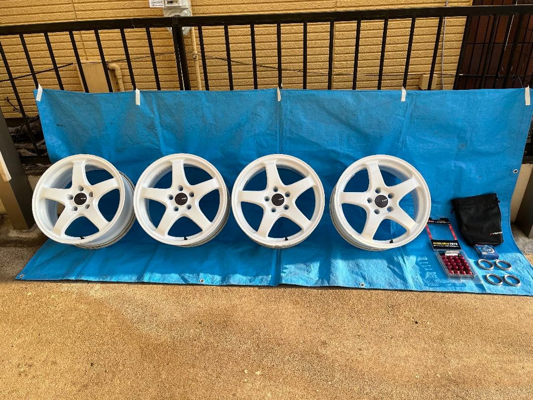 ENKEI エンケイ PF05 17×7.0J 45 PCD114.3 5穴