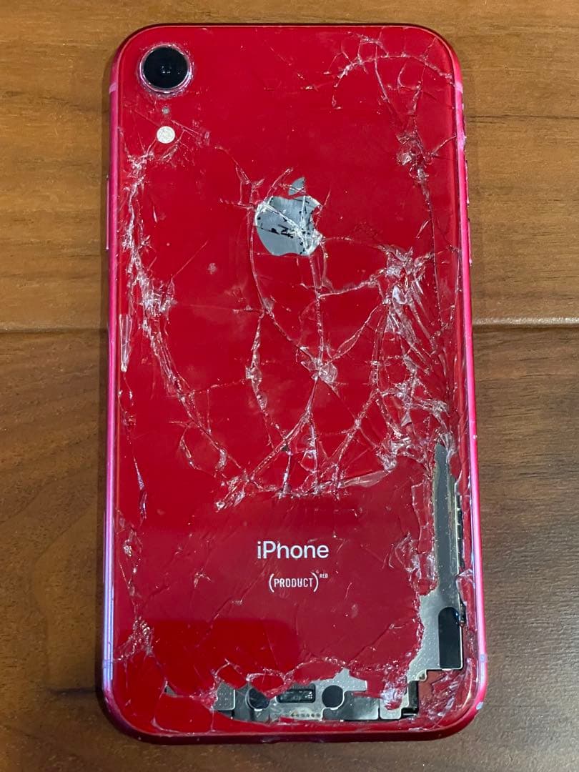 iPhoneXR レッド 128gb 背面割れあり