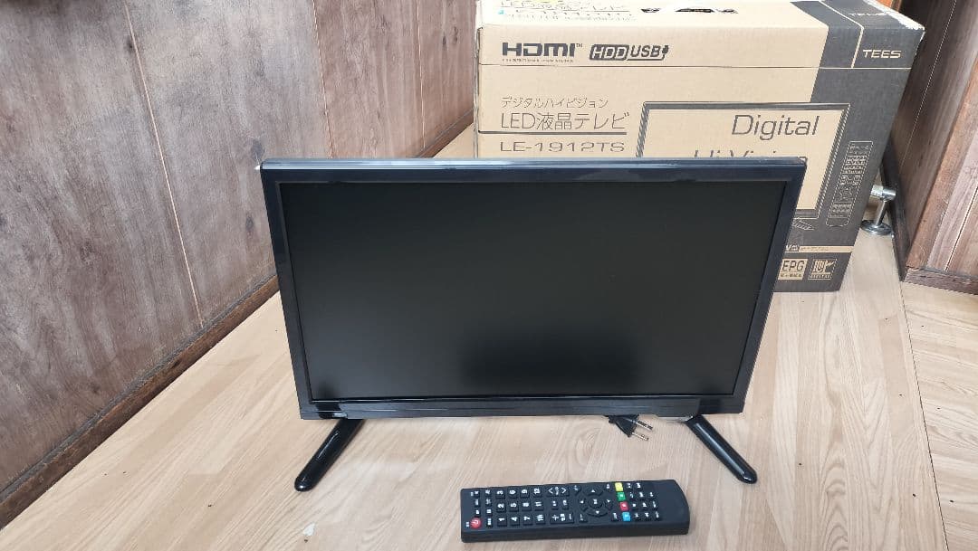 LED液晶テレビ LE-1912TS 19インチ Amazon | ティーズネットワーク 19V型デジタルハイビジョンLED液晶