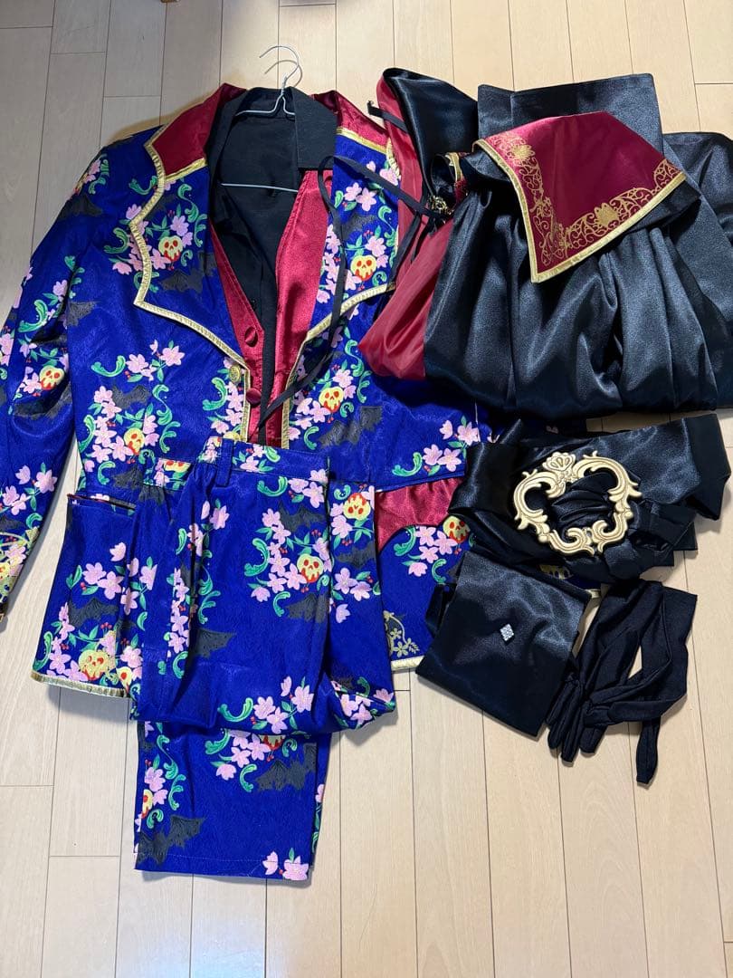 ツイステ スケアリードレス ポムフィオーレ寮 コスプレ衣装　靴付き Amazon.co.jp: ツイステッドワンダーランド ツイステ ポムフィオーレ寮