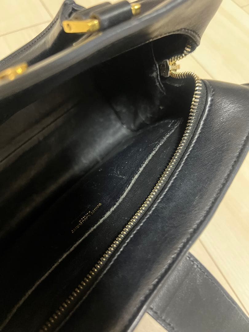 MomoCoco様SAINT LAURENT ブラックレザー ベイビーカバス - メルカリ