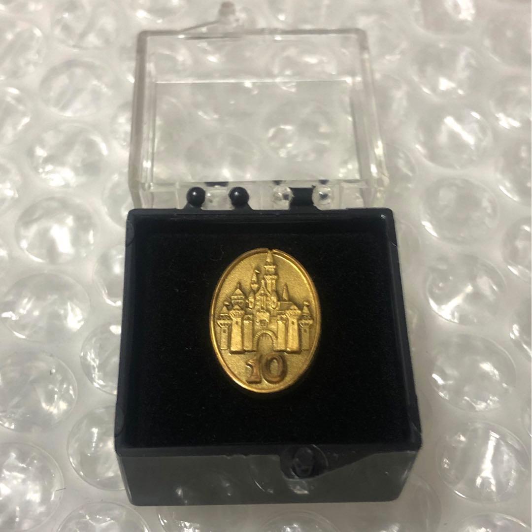 非売品 関係者 東京ディズニーランド TDL キャスト 勤続 ピンバッジ ピン 非売品•レア】 東京ディズニーランド キャスト 勤続1年記念ピンバッジ